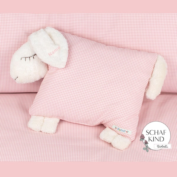 Kuschelkissen Schlafschaf Bobeli mit Namen - Rosa Vichy-Karo 10 - SCHAFKIND