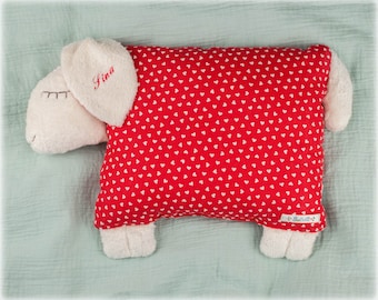 Sleeping sheep "Sina" unique piece with name, embroidered as shown, not personalizable, red with hearts - Bobeli