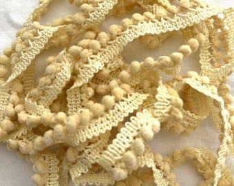 Honey Bee Mini Pom Pom Trim (MPP-5) by Vintage NeedleArts ~ hand-dyed 2 continuous yards