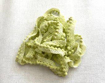 Kiwi Mini Pom Pom Trim (MPP-84) by Vintage NeedleArts ~ hand-dyed 2 continuous yards