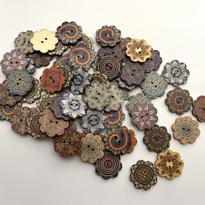 Lot de 6 boutons en bois grande fleur (BTN-05) - Contient un assortiment aléatoire de couleurs et de motifs variés