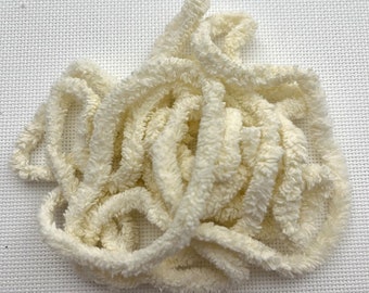 Winter White Petite Chenille Trim (PC-89) by Vintage NeedleArts ~ hand dyed 2 continuous yards