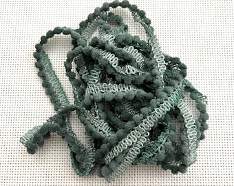 Mistletoe Mini Pom Pom Trim (MPP-109) by Vintage NeedleArts ~ hand-dyed 2 continuous yards