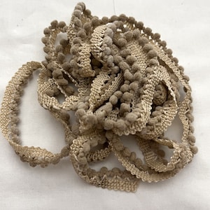Portobello Mini Pom Pom Trim (MPP-101) by Vintage NeedleArts ~ hand-dyed 2 continuous yards