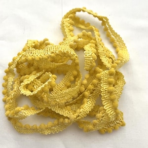 Saffron Mini Pom Pom Trim (MPP-54) by Vintage NeedleArts ~ hand-dyed 2 continuous yards