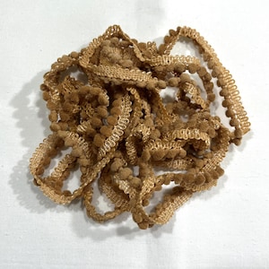 Pumpkin Spice Mini Pom Pom Trim (MPP-4) by Vintage NeedleArts ~ hand-dyed 2 continuous yards