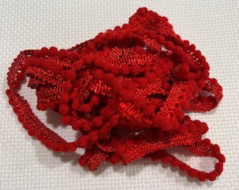 Scarlet Mini Pom Pom Trim (MPP-MAYS) by Vintage NeedleArts ~ 2 continuous yards