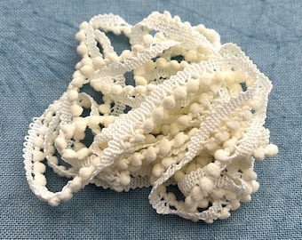 Winter White Mini Pom Pom Trim (MPP-89) by Vintage NeedleArts ~ hand-dyed 2 continuous yards