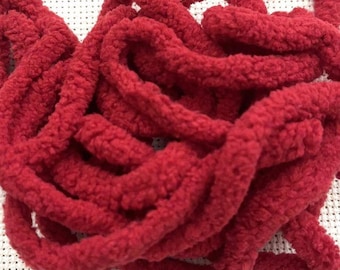 Scarlet Petite Chenille Trim (PC-69X) by Vintage NeedleArts ~ 2 continuous yards
