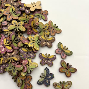 Botones de mariposa bohemios de madera (6 por paquete): cada paquete contiene una variedad aleatoria de varios colores y patrones
