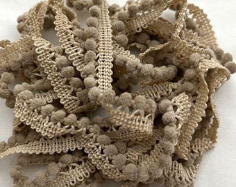 Mocha Mini Pom Pom Trim (MPP-72) by Vintage NeedleArts ~ hand-dyed 2 continuous yards