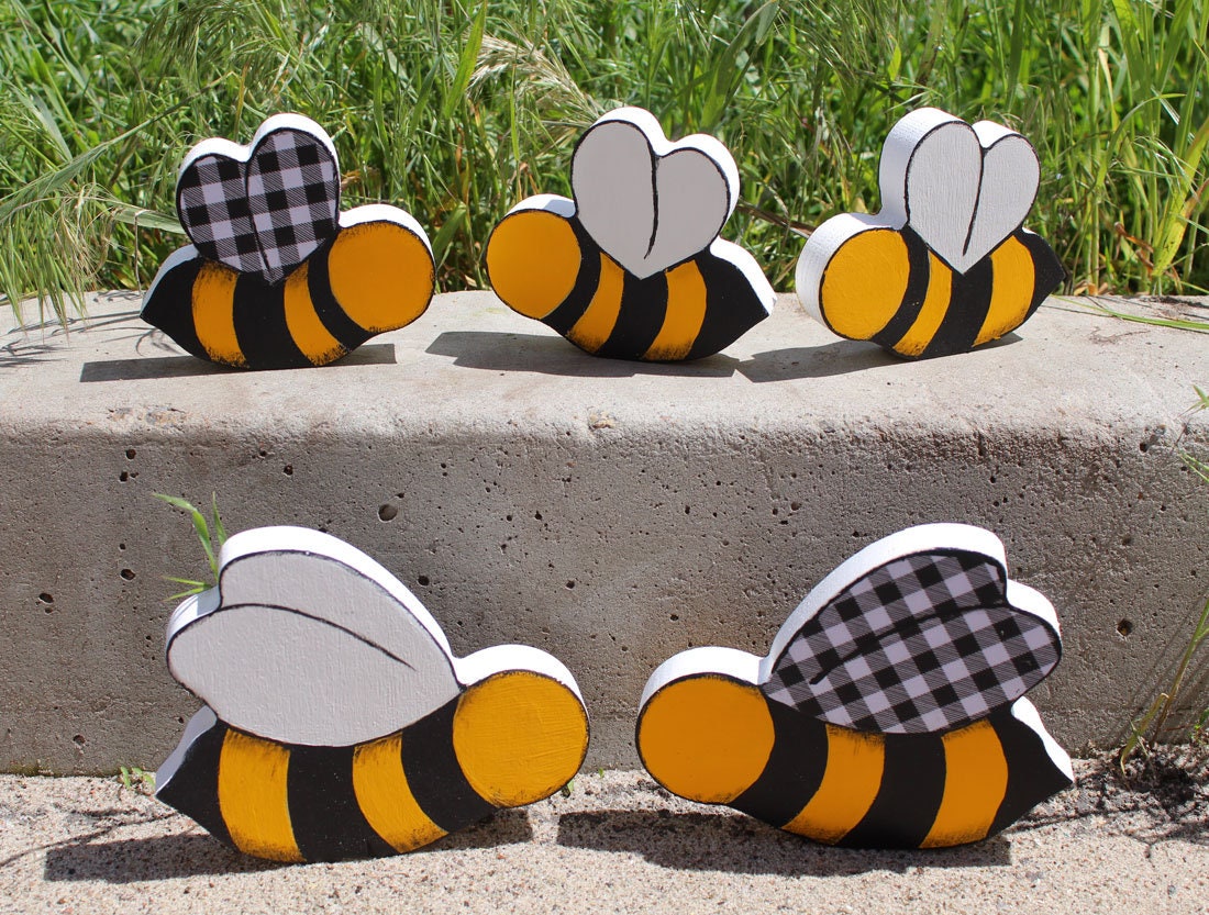 Wooden Small Bees Honey Bee Tiered Tray Decor Hello Summer -  Denmark