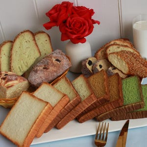 Fake Bread Slices,Simulated Toast Tablets,Highly Realistic Bread, Fake Food Model Children&#39;s Toys, Cooking Teaching Props,Shop Decoration