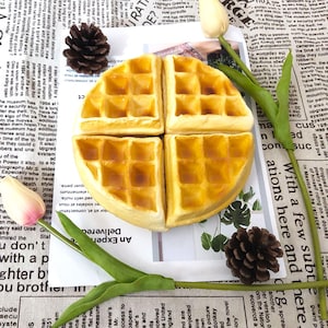 Fake Simulated Waffle Cookies,Simulated Soft Bread Desserts,Fake Food Model Children&#39;s Toys, Cooking Teaching Props,Dessert Shop Decoration