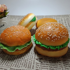 Gefälschtes Hamburg-Modell, simuliertes Sandwich-fried Hähnchen, Fake Food-Modell Kinderspielzeug, Kochunterricht-Requisite, Shop-Dekoration