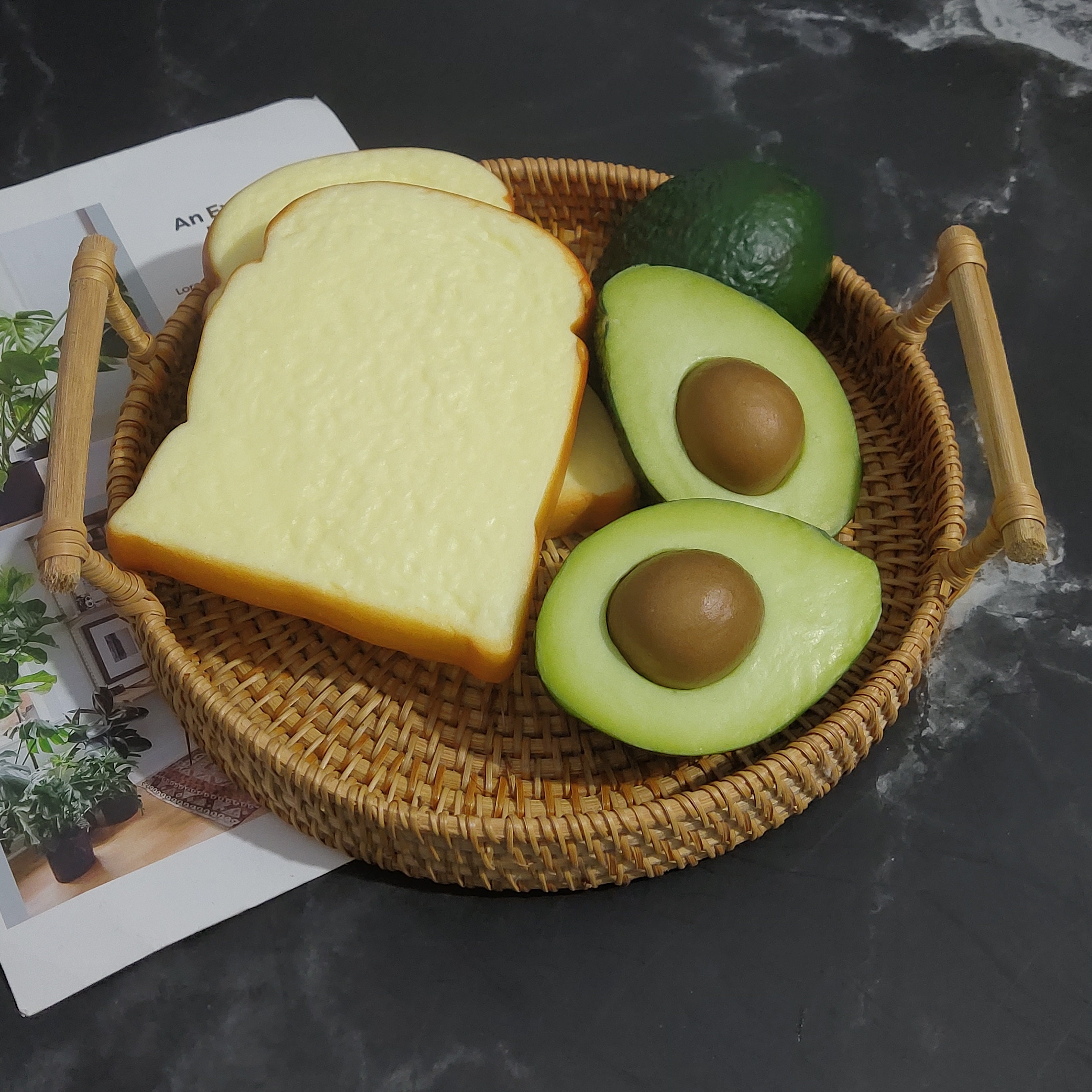 Set Di 2 Mezzi Avocado Finti In Schiuma Realistica – Decorazioni Da Cucina, Per Nature Morte E Allestimenti