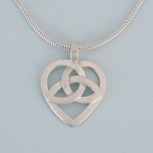Pingente CORAÇÃO, prata, triquetra, triqueta, Barbara Weiss