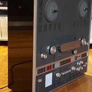 ReVox A700 4-Spur 3,75 7,5 15 ips 9,5 19 38 cm/s MultiVoltage 100-240V Stereo Tonbandgerät Reel-to-Reel-Player Gebraucht kalibriert