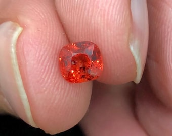 spinel orange sweet sparkling Fanta natural one  carat size  from Burma