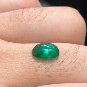 Emerald cabochon 1.95 carats