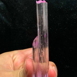 kunzaite gemy quality clean double terminated crystal 187.30 carats from Afghanistan