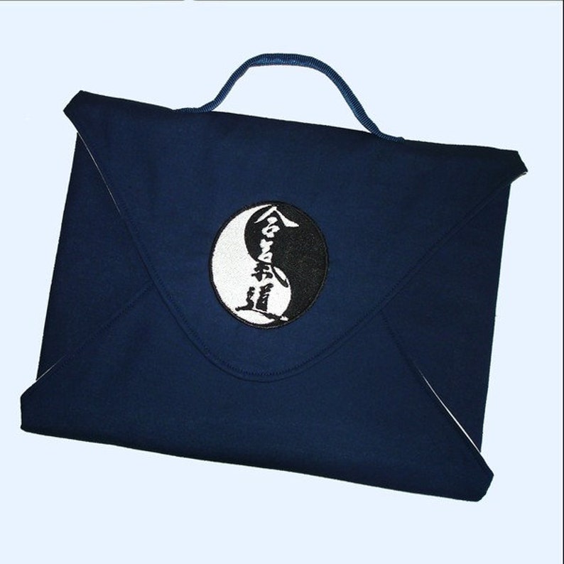 Hakama bag for Aikido or Kinomichi mit gezeigtem Logo