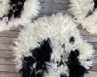 Leather-free lambskin, round seat cushions, sheepskins with curls, hand-felted, rustic garden decoration, diameter 55 cm, 100% wool, gift for mom