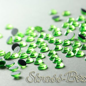 LIGHT PERIDOT SS20 Hotfix Basic rhinestones light green