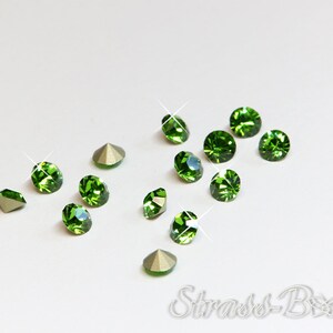 Chaton SS22 4.9-5.0 mm olive / light green glass rhinestones