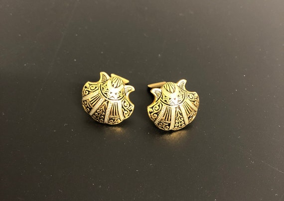 Art Nouveau Era Earclips Beautifully damask shell… - image 1