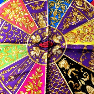 Atelier VERSACE Scarf Vintage 1980s Silkscarf, pure silk, colorful Design