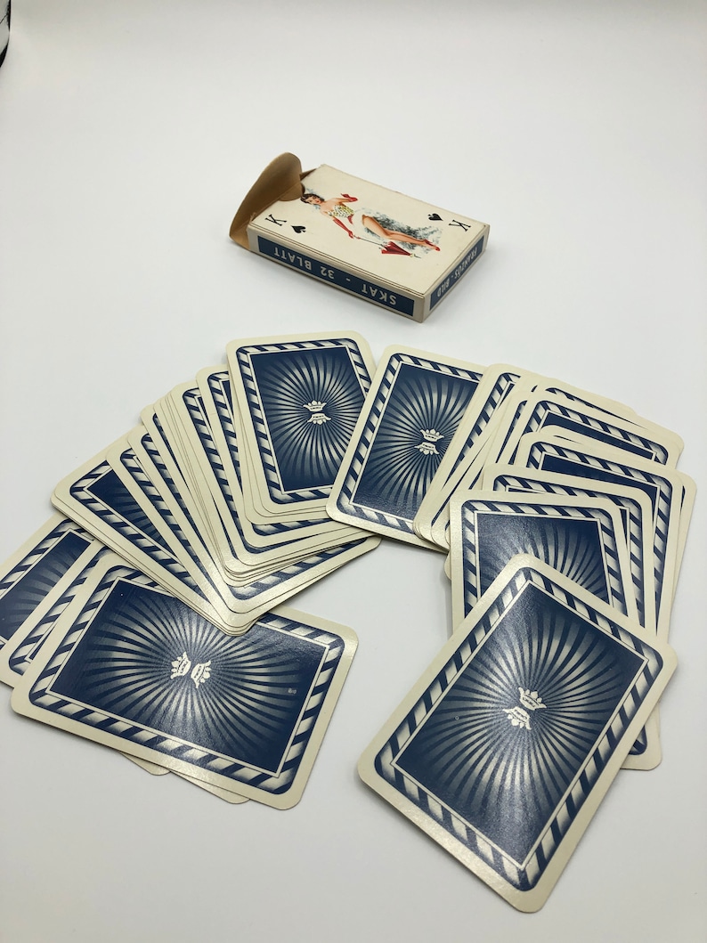 Rare Full Set 32 Cards plus 1 Joker Vintage 1950s Pin-up Girl Playing Cards with Box Ladies Lady Playingcards in excellent condition
