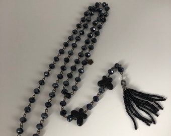 Schwarze Glasperlen Halskette Flapper Girl Länge Kristall und Glasperlen Schmetterlinge verzierte Collier Kette