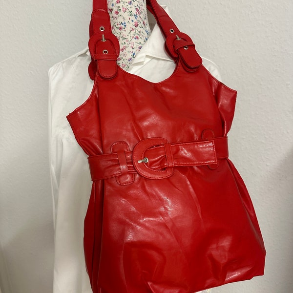 Mid Century Schultertasche aus roten Kunstleder Original 60s - 1970s Mode ungetragen neu erhalten - RAR