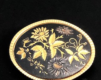 Prachtige, handgemaakte, gedetailleerde damast, vergulde vintage wilde bloemen broche uit de jaren 50