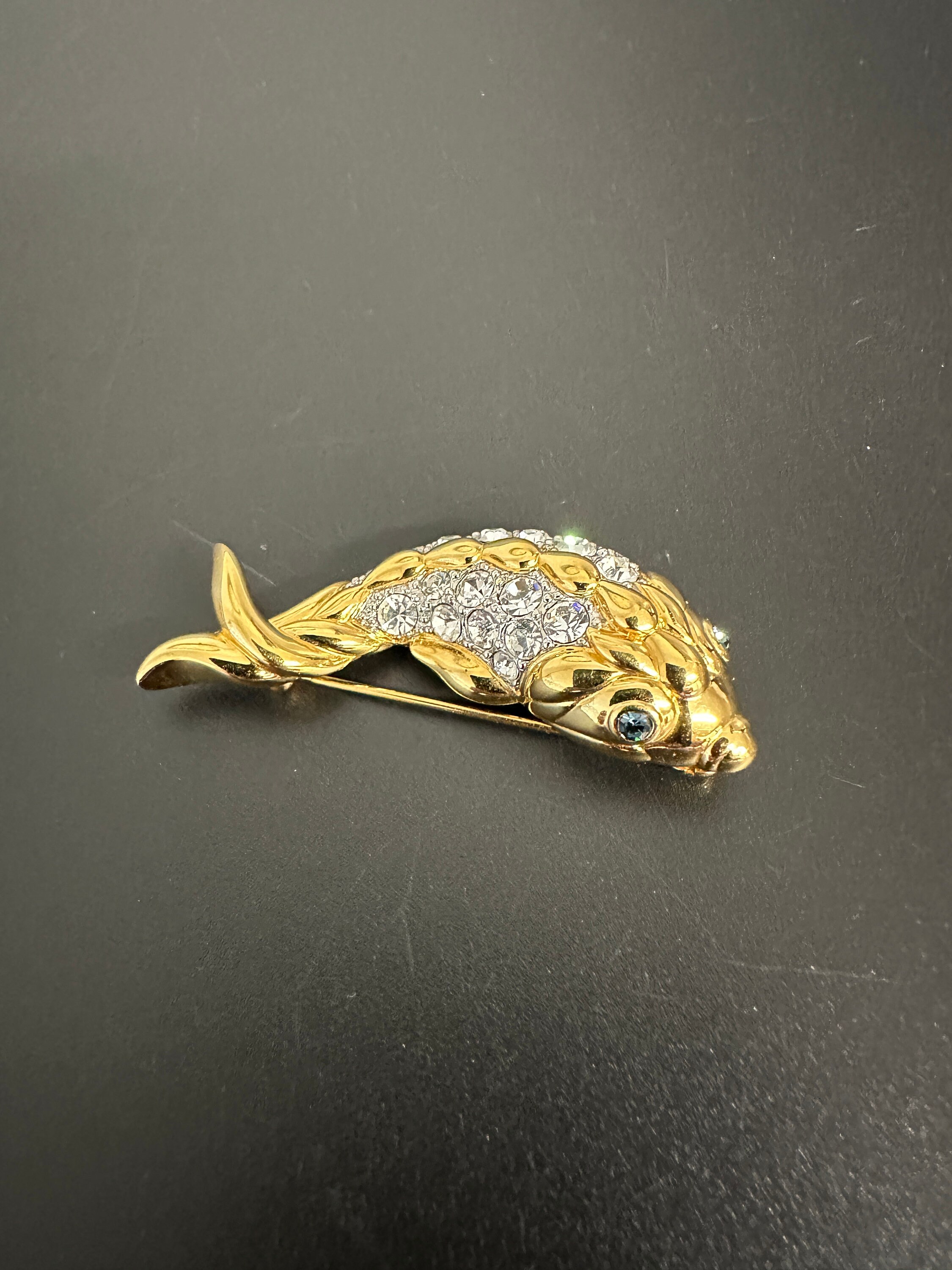 Broche Vintage Poisson Or Avec Perles Et Strass - Occasion Très Bon état, Sans Marque