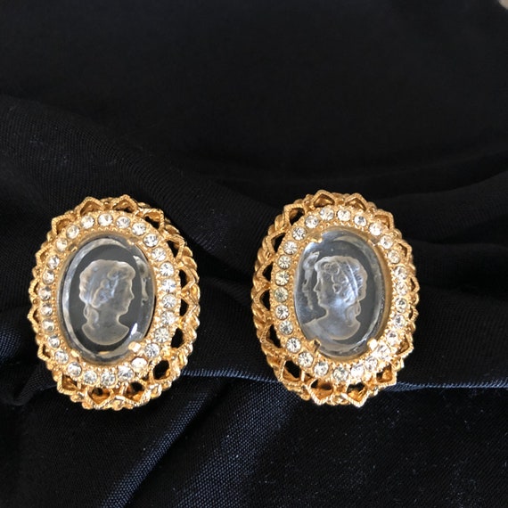 Intaglio Crystal Earclips Gold Plated Clear Rhine… - image 9
