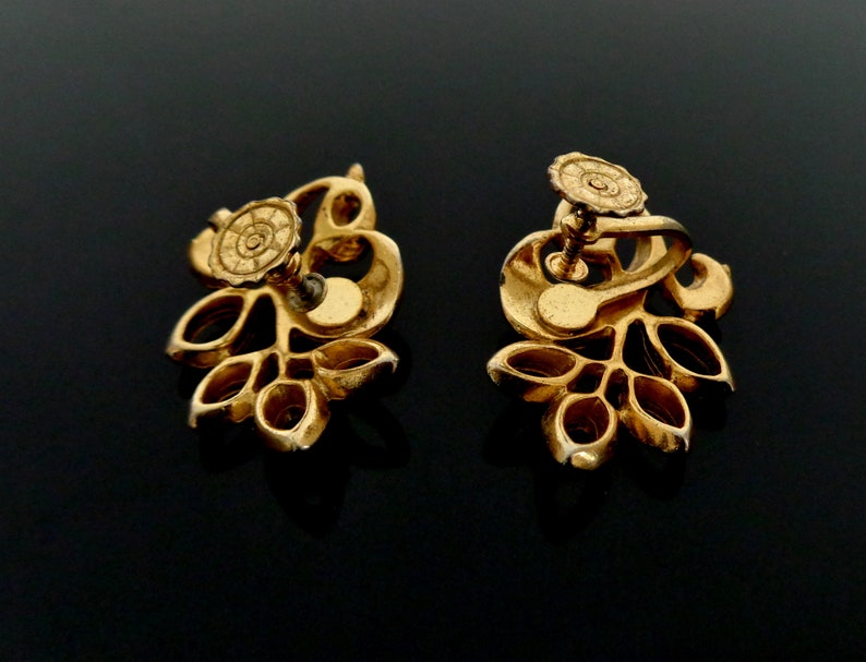 elegant earscrews screw earrings earrings gold plated metal original 1940s earrings 1940s Art Nouveau classy design