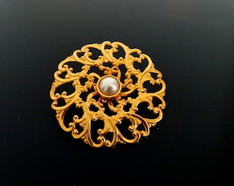Weiße Perlen Brosche 5.5 cm Ø vergoldete Vintage Jacken Kragen Pin Brosche