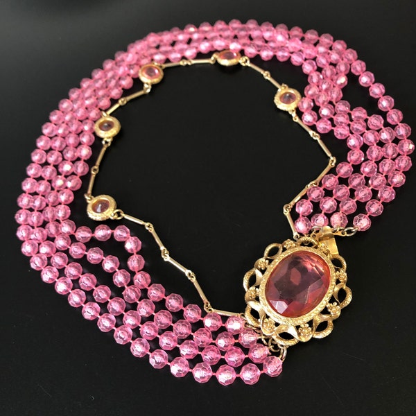 Fantastically beautiful necklace vintage 1960s necklace in pink Lucite, rare and more than beautiful