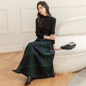 Ladies long 2025 plaid skirt