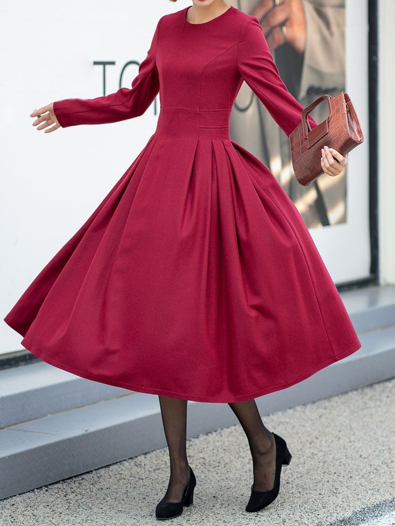 red winter dresses Chupeng Women's Long Sleeves Bridal Ball Gown for Christmas Quinceanera Dress Plus Size Wedding Dress : Clothing, Shoes & Jewelry Back zip closure A red Winter Dress meets