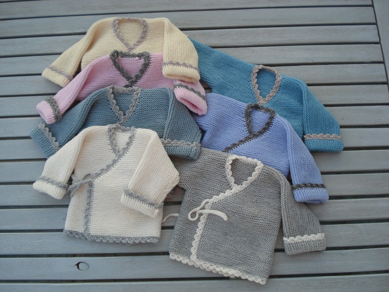 Baby Wickel-Strickjacke in Gr. 56 62 handgestrickt aus feiner Merino Wolle Bild 4