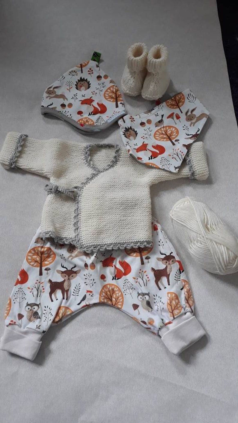 Baby Wickel-Strickjacke in Gr. 56 62 handgestrickt aus feiner Merino Wolle Bild 7