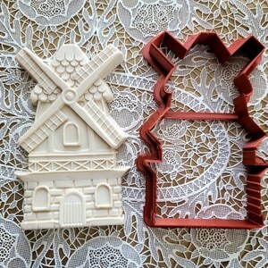 COOKIE CUTTER ONLY.  Fits Texturra mold "Windmill"