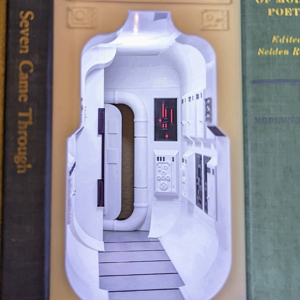 Coin livre de science-fiction. Décoration d'étagère/présentoir pour figurines articulées. Donnez vie à un espace dans votre bibliothèque ! Entièrement assemblé ! Une exclusivité mondiale !