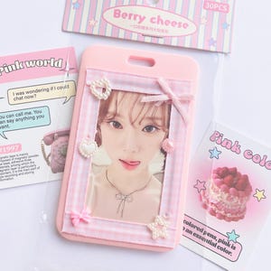 Portachiavi con ciondolo portafoto Kpop rosa decorato con foto, portacarte estetico