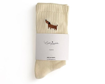 Chaussettes "DACKEL" brodées de pattes préférées blanc cassé