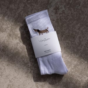 Lieblingspfote Bestickte "DACKEL" Socken Off White