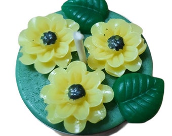 Tealight daisy flowers made of paraffin wax - handmade, delicate and magical table decoration for birthdays and weddings